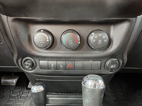 Used 2014 Jeep Wrangler Unlimited Sport w/ Quick Order Package 24S image 17