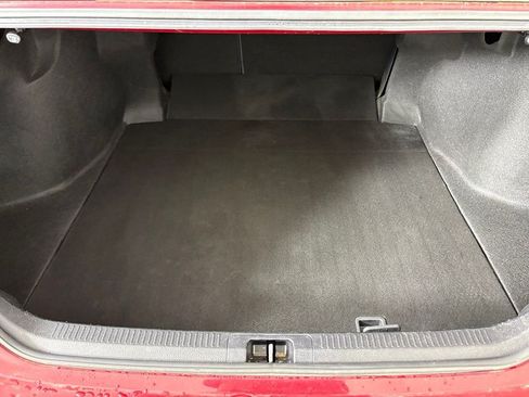 Used 2020 Toyota Camry LE w/ Convenience Package FWD image 33