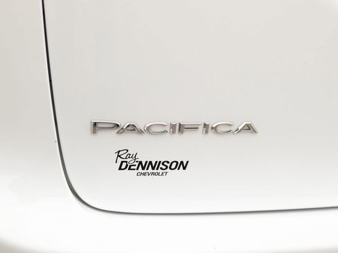 Used 2018 Chrysler Pacifica Limited w/ Advanced Safetytec Group image 42