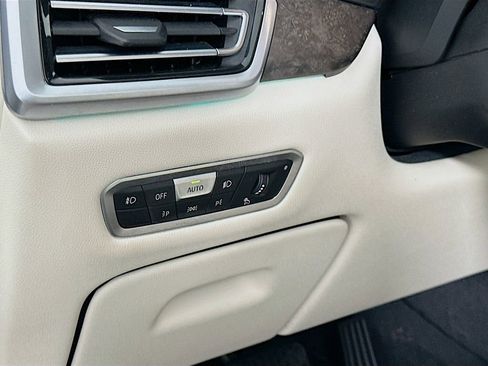 Used 2020 BMW X5 xDrive40i w/ Premium Package image 10