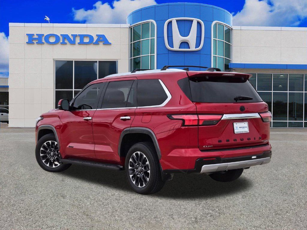 Used 2025 Toyota Sequoia Limited w/ Tow Technology Package AWD/4WD image 5