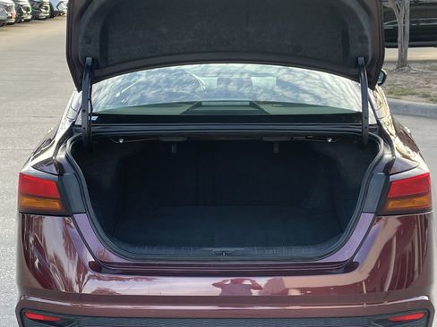 Used 2024 Nissan Altima 2.5 SV image 25