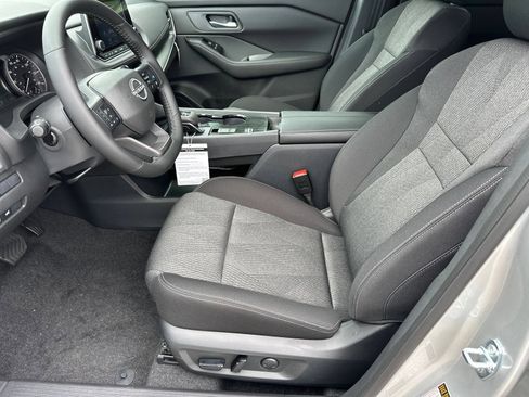 New 2025 Nissan Rogue SV FWD image 10