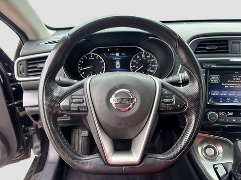 Used 2023 Nissan Maxima Platinum w/ Sport Mat Group FWD image 11