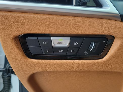 Used 2025 BMW 330i Sedan RWD image 31