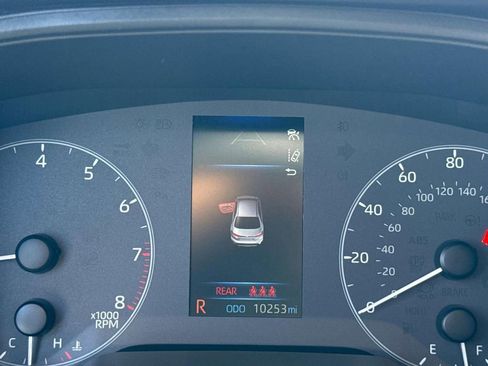 Used 2025 Toyota Corolla SE image 28