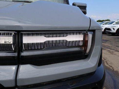 New 2025 GMC Hummer EV 3X w/ Battery Pack, 24 Module Pack image 7