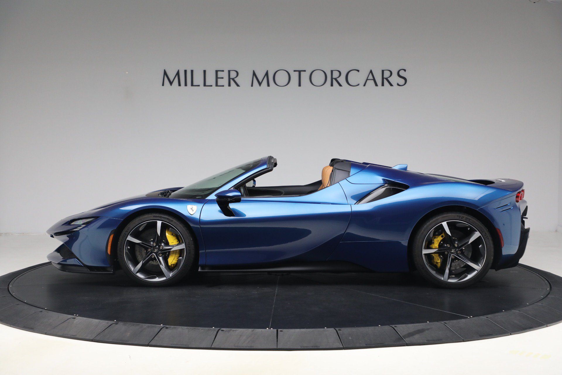 Used 2024 Ferrari SF90 Spider AWD/4WD image 3