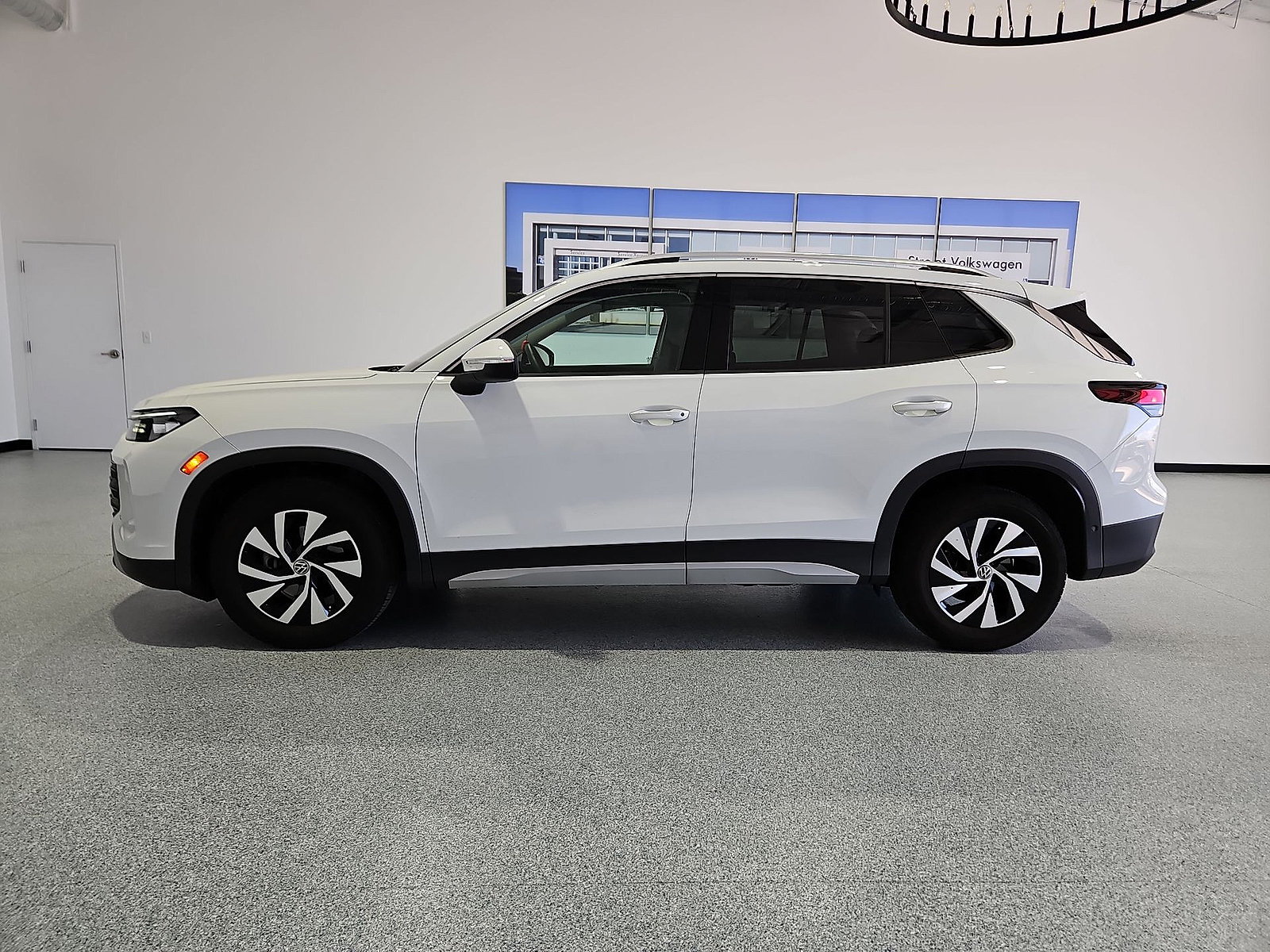 Certified 2025 Volkswagen Tiguan S FWD image 5