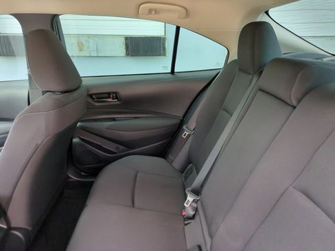 Used 2025 Toyota Corolla LE image 17