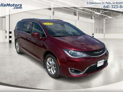 Used 2020 Chrysler Pacifica Touring-L FWD image 1