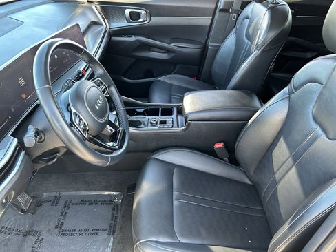 Certified 2024 Kia Sorento S image 18