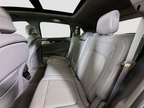 Used 2021 Lincoln Nautilus Reserve w/ Equipment Group 202A image 25