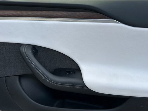 Used 2022 Tesla Model S image 21