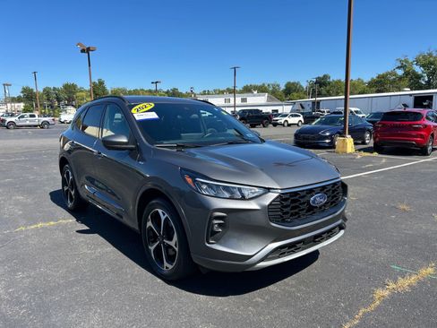 Used 2023 Ford Escape ST-Line Select w/ Tech Pack #2 AWD/4WD image 21