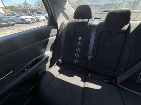 Used 2025 Hyundai Elantra SEL image 45