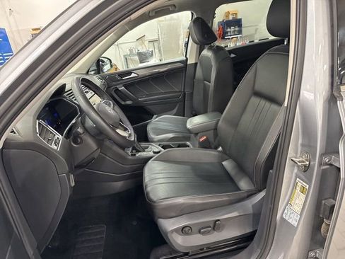 Certified 2022 Volkswagen Tiguan SE image 22
