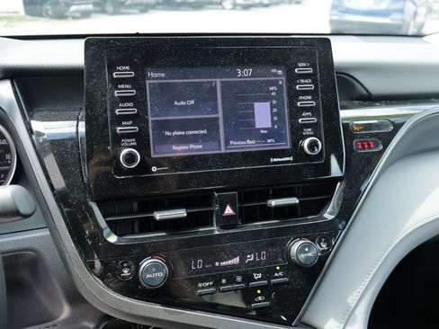 Used 2022 Toyota Camry LE AWD/4WD image 34