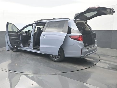 Used 2025 Honda Odyssey Touring image 37