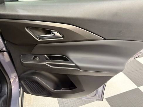 New 2026 Chevrolet Equinox EV LT image 23