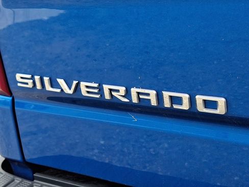 Used 2023 Chevrolet Silverado 1500 RST w/ Z71 Off-Road Package AWD/4WD image 35