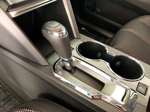 Used 2017 Chevrolet Equinox LT w/ Convenience Package image 26