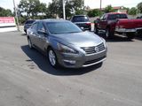 Used 2015 Nissan Altima 2.5 SV image 2