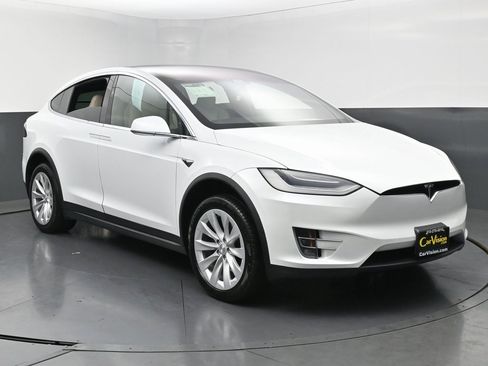 Used 2021 Tesla Model X Long Range image 2
