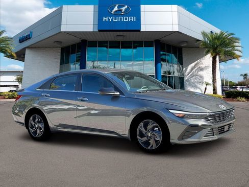 New 2026 Hyundai Elantra SEL Sport image 11