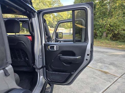 Used 2020 Jeep Wrangler Unlimited Rubicon image 14