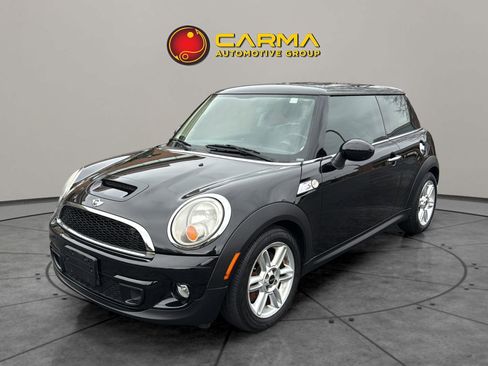 Used 2011 MINI Cooper S image 1