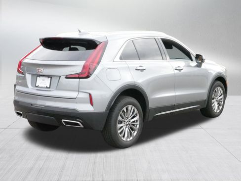 Certified 2025 Cadillac XT4 Premium Luxury image 5