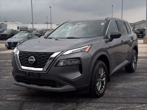 Used 2023 Nissan Rogue S AWD/4WD image 2