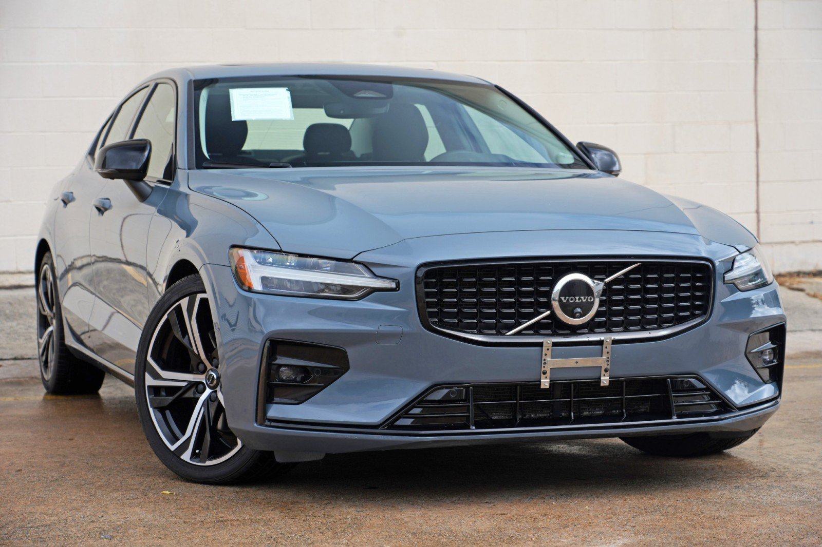 Used 2024 Volvo S60 B5 Plus AWD/4WD image 4