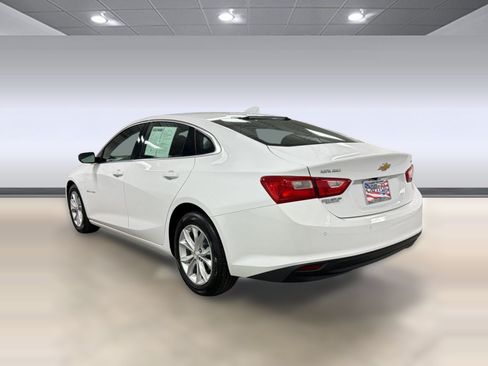 Used 2025 Chevrolet Malibu LT FWD image 3