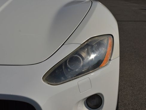 Used 2011 Maserati GranTurismo S image 40