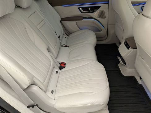 Used 2023 Mercedes-Benz EQS 580 4MATIC SUV image 28