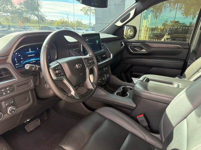 Used 2023 Chevrolet Tahoe Z71 w/ Luxury Package AWD/4WD image 6