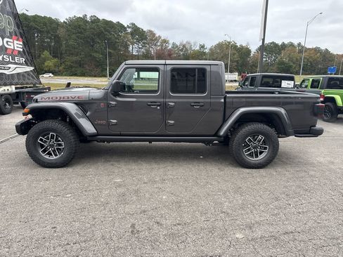 New 2025 Jeep Gladiator Mojave image 6