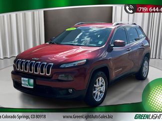 Used 2018 Jeep Cherokee Latitude Plus w/ Cold Weather Group image 1