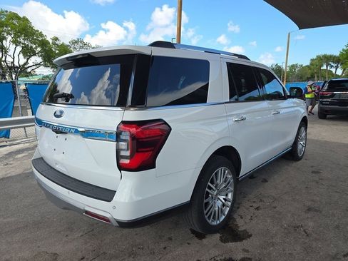 Used 2024 Ford Expedition Limited AWD/4WD image 2