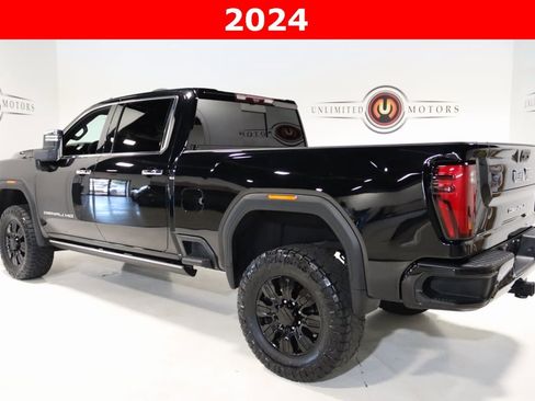 Used 2024 GMC Sierra 3500 Denali Ultimate image 3
