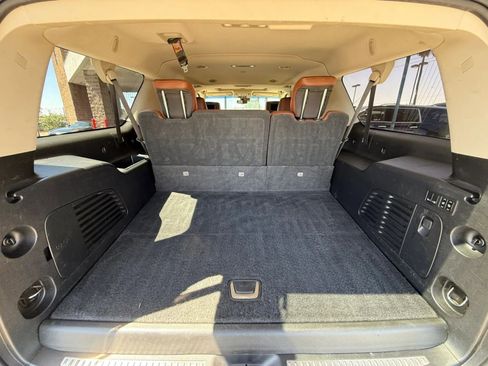 Used 2019 Cadillac Escalade ESV Luxury RWD image 29