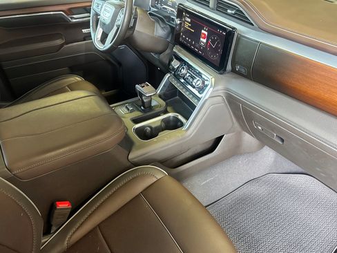 Used 2023 GMC Sierra 1500 Denali AWD/4WD image 19