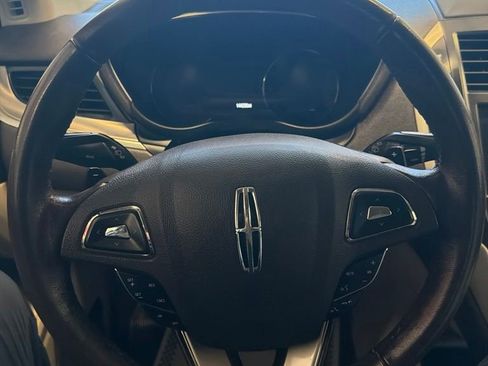 Used 2017 Lincoln MKC Premiere FWD image 22