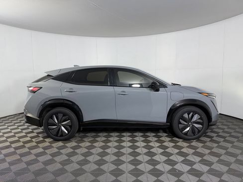 Used 2023 Nissan Ariya AWD image 7