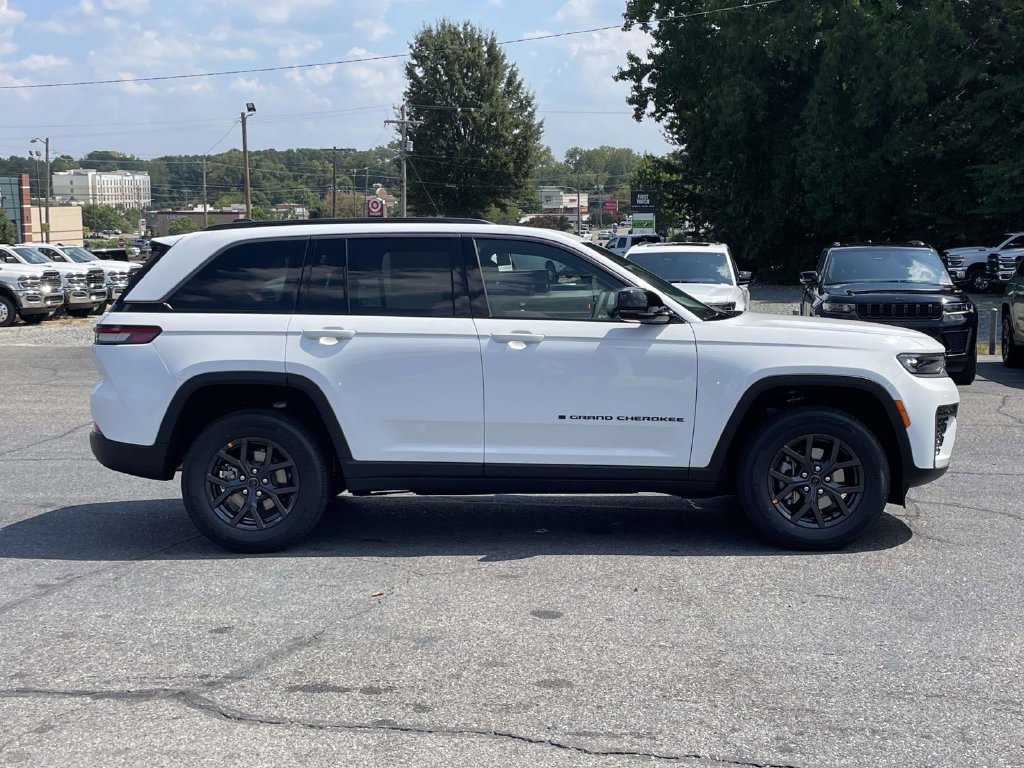 New 2027 Jeep Grand Cherokee 4WD image 9