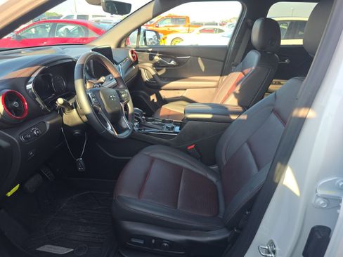 Used 2025 Chevrolet Blazer RS FWD image 14