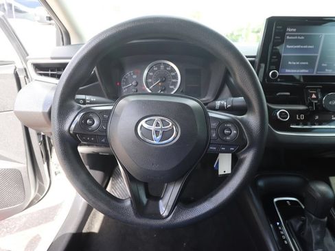 Used 2022 Toyota Corolla LE FWD image 17