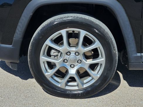 Used 2022 Jeep Compass Latitude AWD/4WD image 10